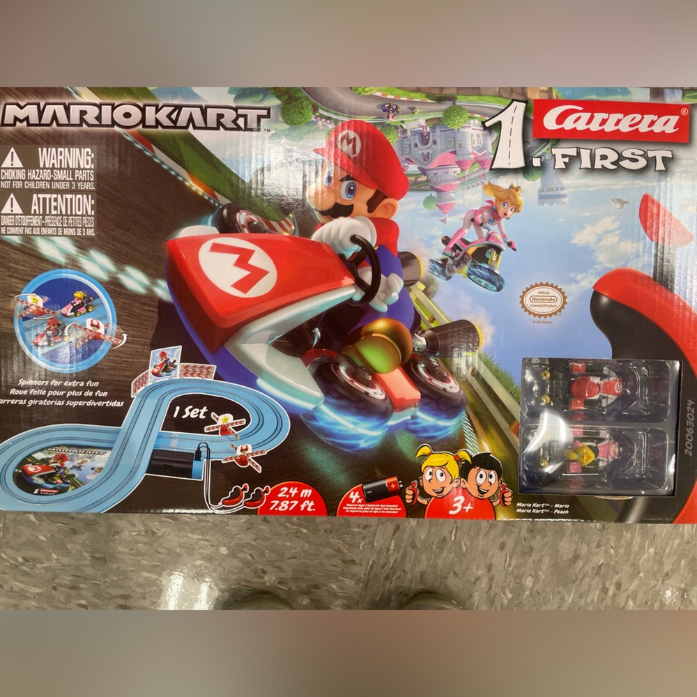 Nintendo Mario Kart Racing Set - Red and Blue